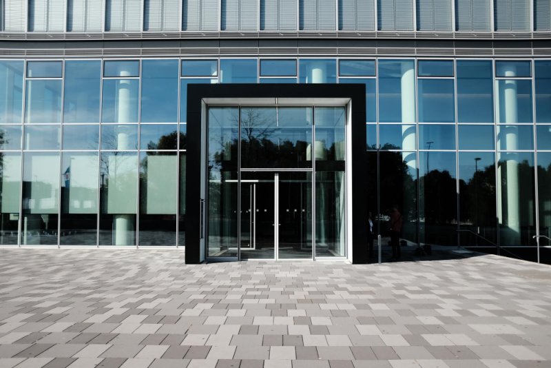 Alüminyum Bina Giriş Kapısı